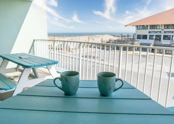 2 Bedrooms With Views And In Walking Distance To Seacrets! Holiday home